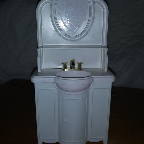 Vintage 1996 Barbie Bathroom Set - Picture 2 of 7